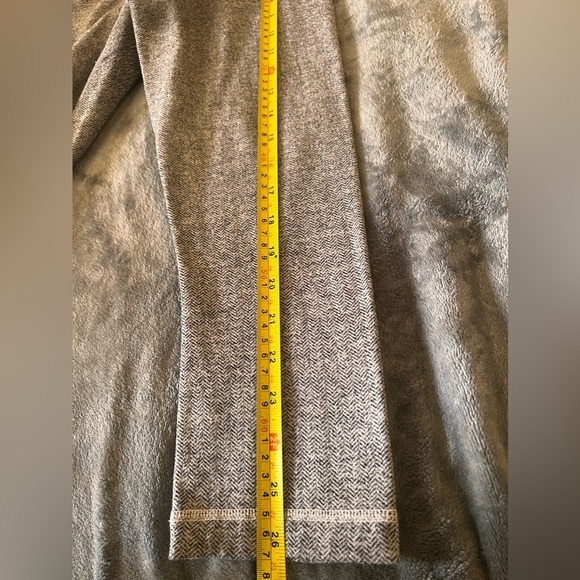 Lululemon crop leggings size 6 - Picture 6 of 6